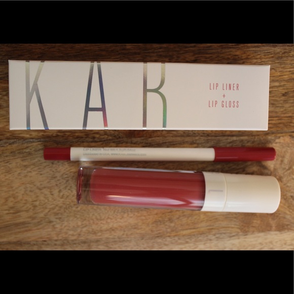 Kab | Lipgloss and lip liner duo in Charming - Picture 4 of 9